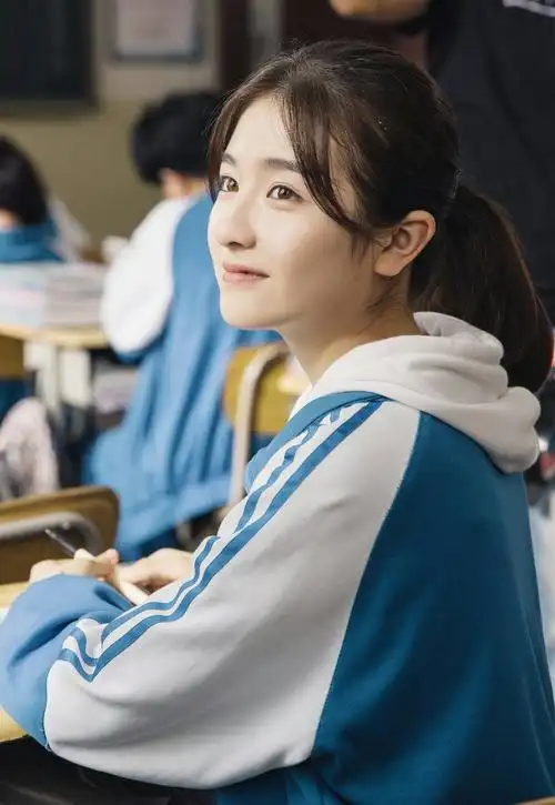 你好,旧时光,终于想起把这两张裁出来了,哈哈哈