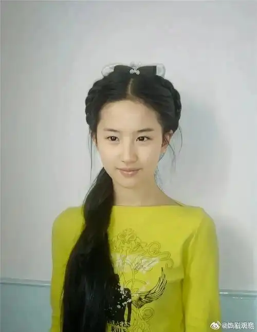 刘亦菲18岁时素颜照##刘亦菲天选小龙女