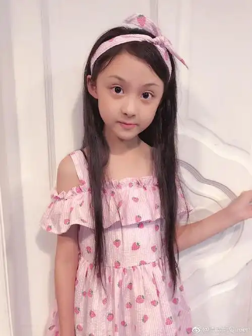 周漾玥近照曝光小黛玉褪去古装扮相简直就是迷你版郑爽