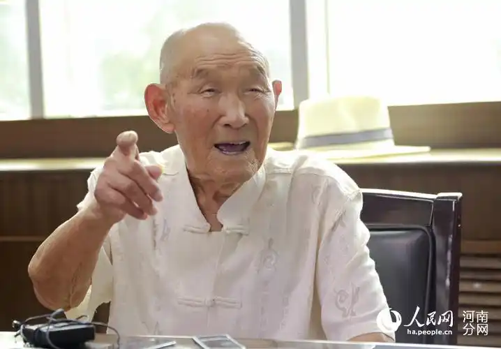 老兵张富荣讲八路军敌后生活 打阳谷被日军击穿脖子