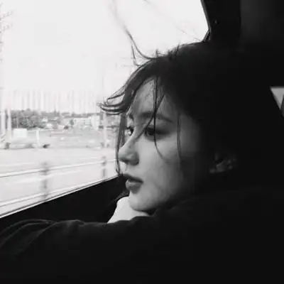 黑白女头高冷意境丧侧脸_女生头像_我要个性网