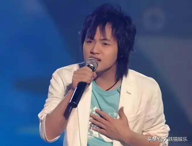 八九十年代,港台地区涌现了一大批优秀歌手,像周华健,任贤齐,beyond