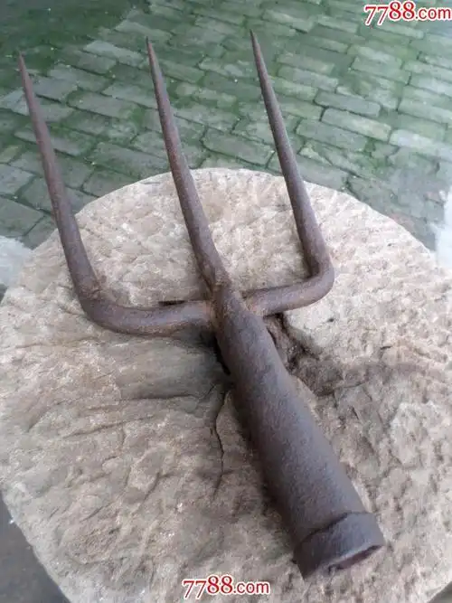 古董文玩民俗老旧陈年杂项怀旧老物件手工打制铁器老农具钢叉铁叉