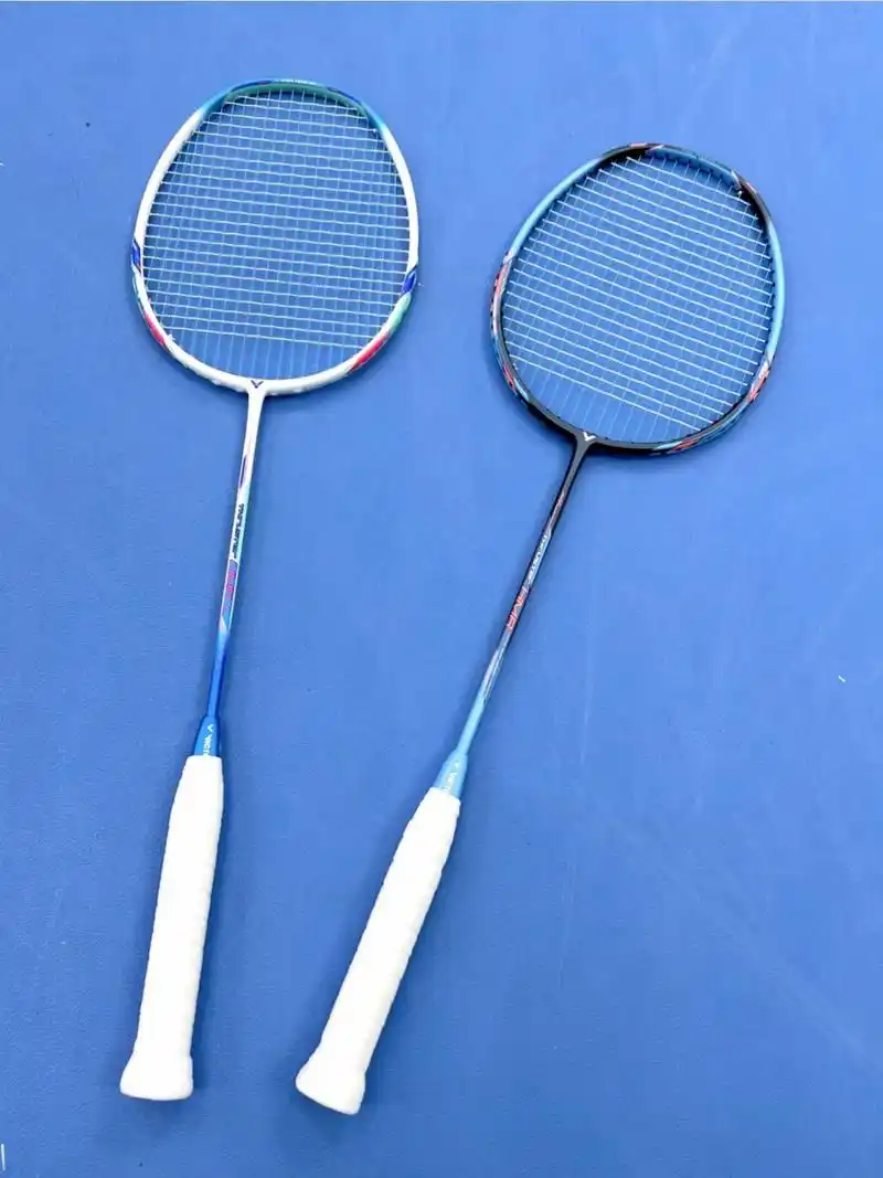 300以内进攻型羽毛球拍推荐 大小铁锤情侣款 很多小伙伴在问有没有