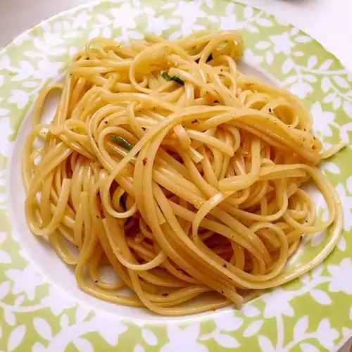 小鱼儿5p2y做的简易麻油面