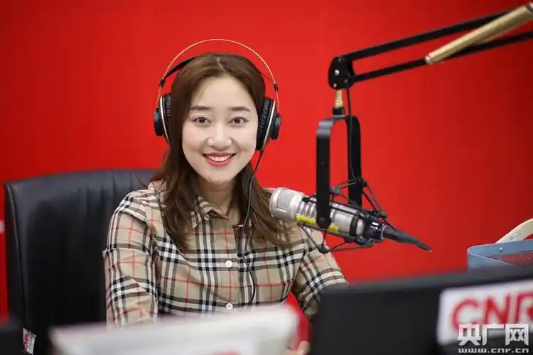 中国之声主持人婉莹