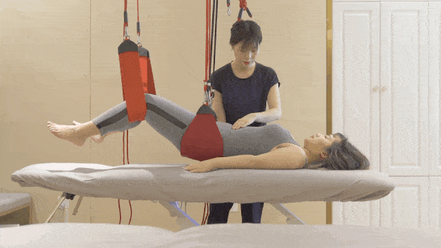 针对腹直肌,胸椎,骨盆等产后结构变化,莱薇儿有一套引自挪威的set悬吊