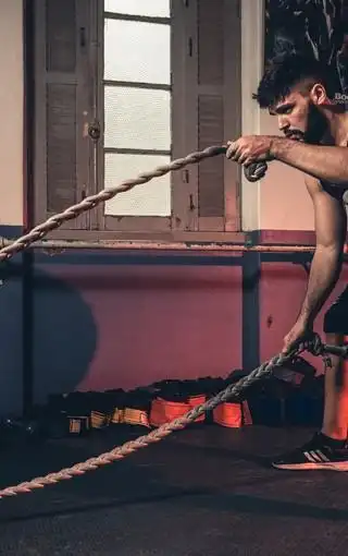 肌肉健身型男图片壁纸