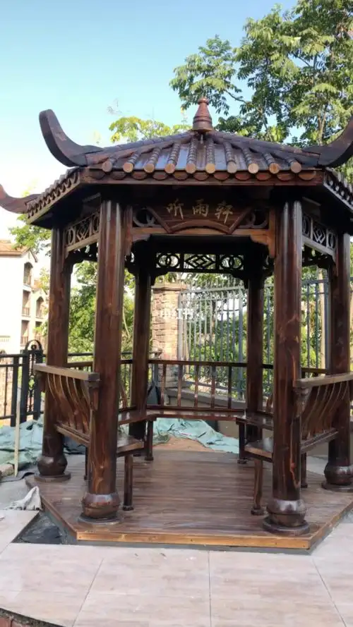 防腐木六角凉亭