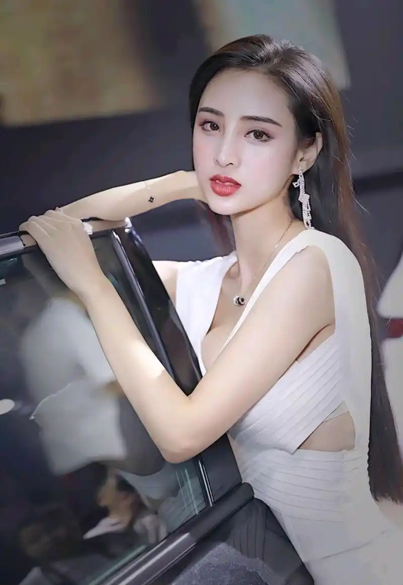 精美图集|吴春怡,性感美丽的模特