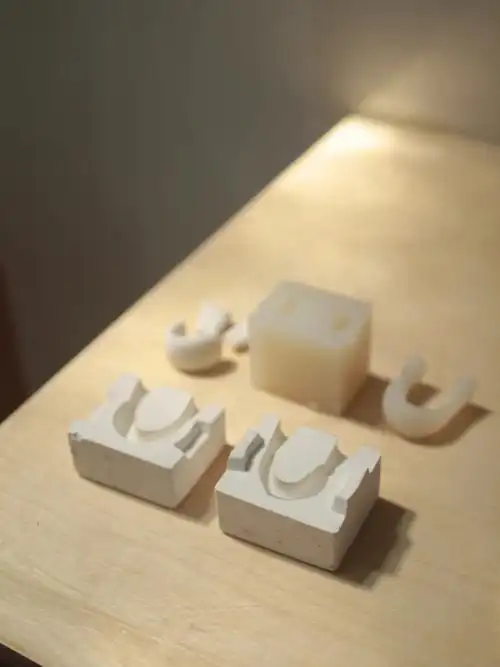 第一次尝试用硅胶做石膏模具