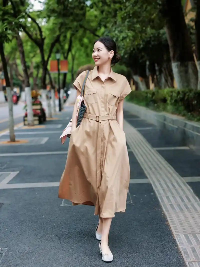 复古通勤,工装风衬衫连衣裙.衬衫领 对称贴袋回归复古,解构时 - 抖音