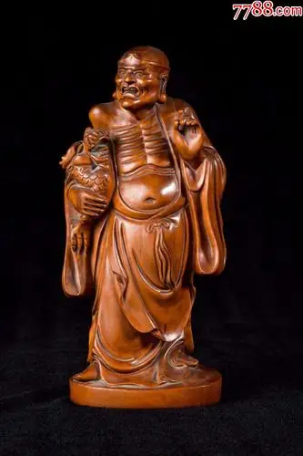 黄杨木降龙罗汉摆件