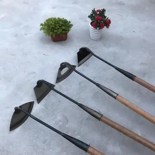 除草神器锄头大号小号农用开荒长柄老式锄头空心漏土铲草工具 站立式