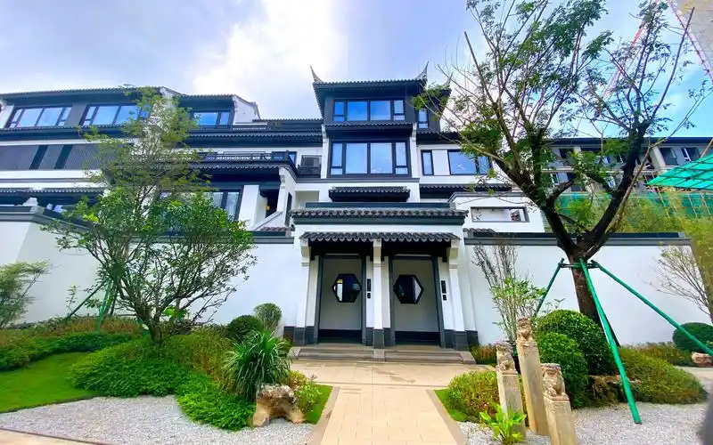 海口这套中式别墅买给父母养老太合适!