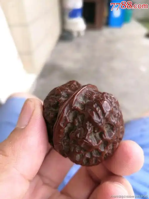 老核桃一个全品包老上百年包浆一流已玉化