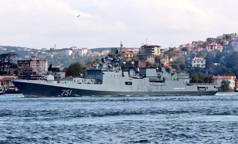 俄罗斯埃森海军上将号护卫舰 返回搜