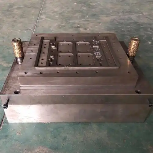 厂家供应圆形,方形,椭圆形,多边形等各种异形翻边翻孔冲压模具图片