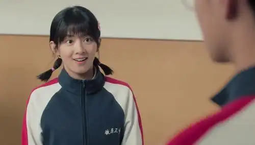 小棉袄李青桐劝吴智勋参加运动会-电视剧-高清视频在线观看-芒果tv