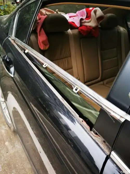 八代雅阁更换窗户压条