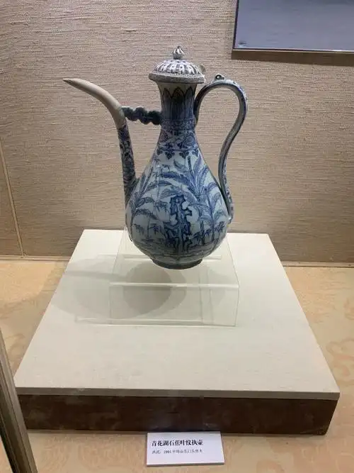4.9.参观景德镇御窑出土洪武官窑瓷器特展(厦门博物馆)