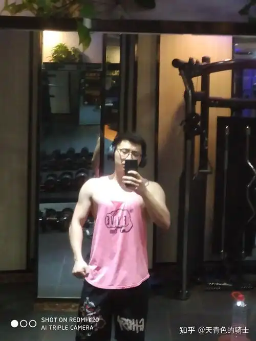 男生180,130斤大概是什么样的体型? - 知乎