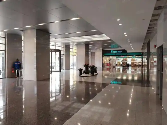 【10图】好房子 黄浦区旺角广场低于评估单价1万出售 双面采光户型方