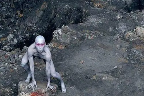 地心人存在吗?莱瑟塔档案中曾记载:地球内部有5个"太阳"!