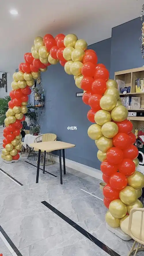 一款红金色系气球拱门制作教程