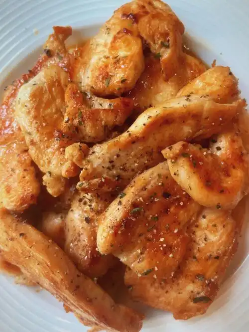 食材:鸡胸肉400g步骤:1.