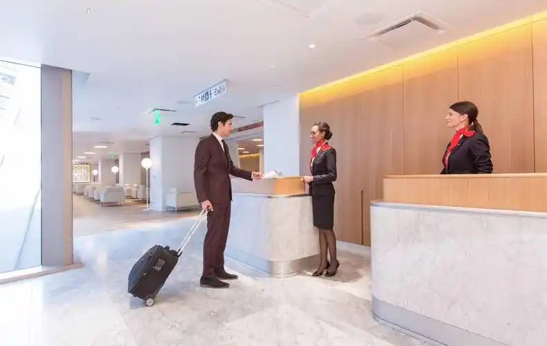 快速安检优先登机上海虹桥机场贵宾室服务舒适出行必备