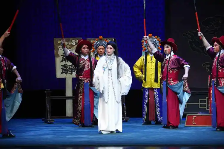 天津京剧院 国粹京剧《谢瑶环》主演:王艳