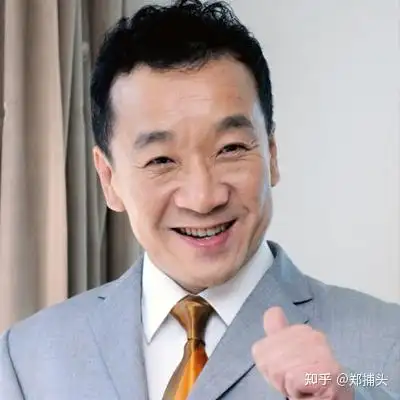 刘亚津这些年主要以出演影视作品为主,偶尔也登台演演小品.