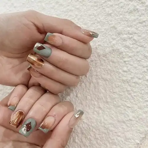 复古蓝琥珀美甲高级配色