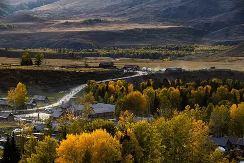 19_20) 写美篇 白哈巴村被称为我国西北第一村,她是个原始自然生态与