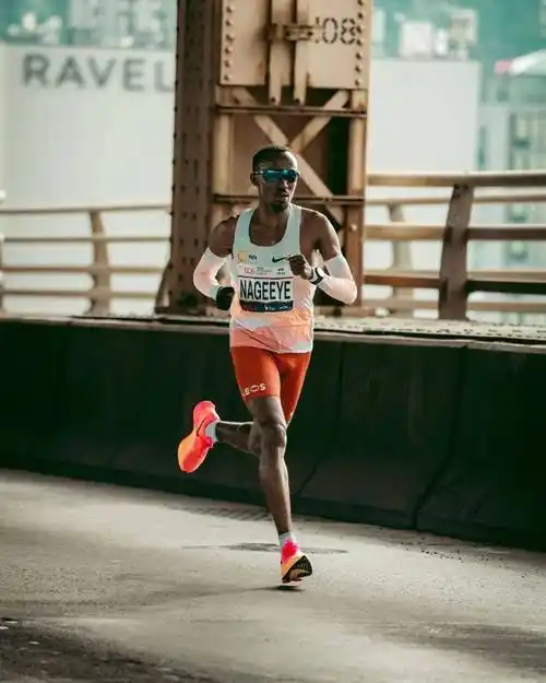 基普乔格同款!nike「世界纪录」跑鞋即将登场!_zoom_图姆_设计