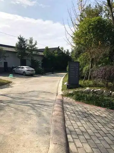 柚香园休闲山庄-"交通比较方便,但有一点不足,应该在岔路口.