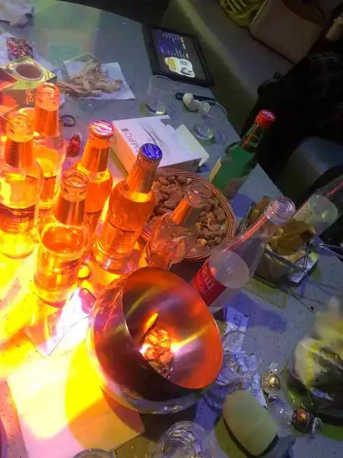 tempo ktv重拾(天荟·万科广场店)-"好久没出来唱歌喝酒了,正好在东郊