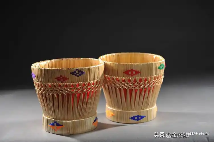 广西百色市田阳区:巴别乡麦秆花篮_手工