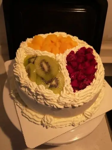 vivi628做的8寸水果生日蛋糕