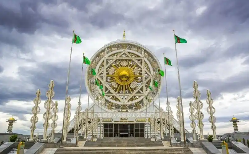 世界第一个联合国认定的中立国签证却比登天难去一次可吹一年