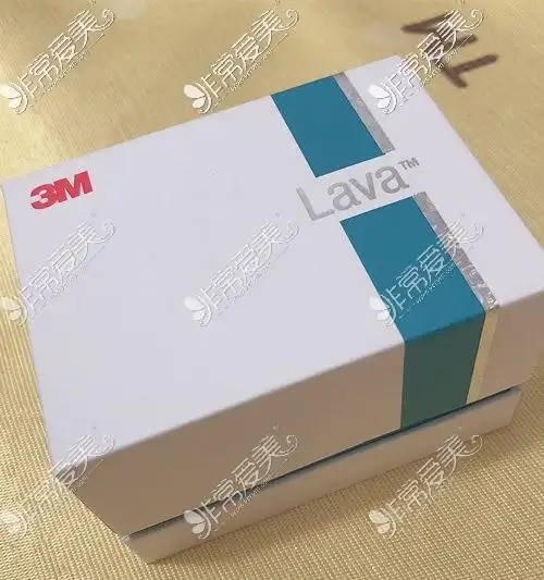 小娜一共做了上下18颗进口lava全瓷牙,共计花费110000元.