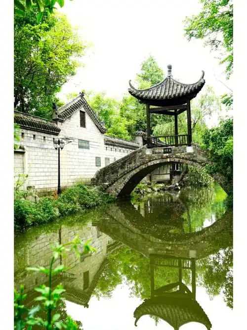 张公肯定是张公,山寨是不是山寨?哈哈!