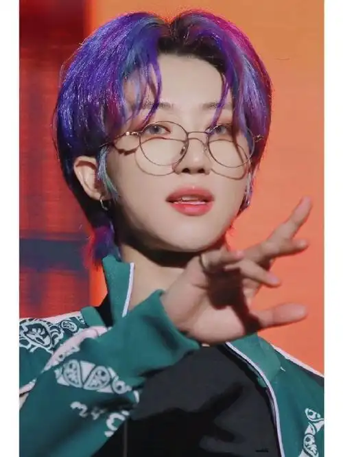 徐明浩的眼镜是给鼻子戴的吧