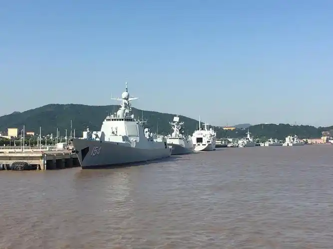 东海舰队驱逐舰基地