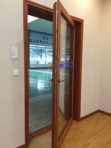 走进了我们的望美展厅,望美展厅涵盖了我们望美门窗的不同种类与系列