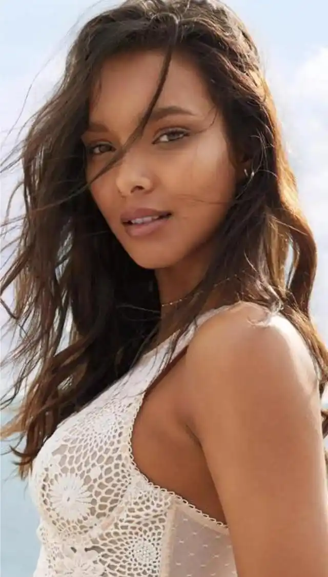 维密天使舞台上最美的黑珍珠莱斯里贝罗