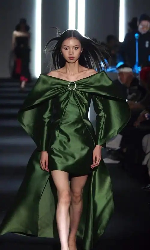 2021春夏上海时装周精彩纷呈