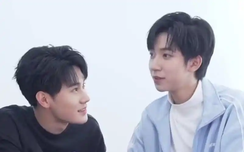 源霖{张真源 贺峻霖}——是吗 小贺_哔哩哔哩_bilibili