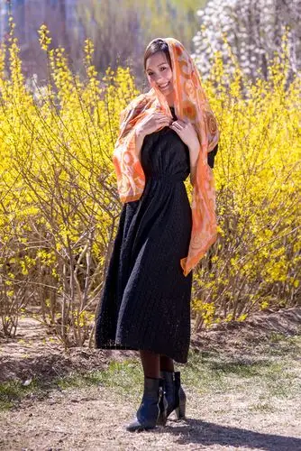 《国际雕塑园采风》作业----披纱巾的女孩